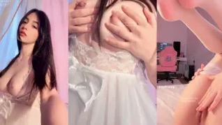 Alya Vural Ifşa Beyaz Geceliğinin Altından Amını Parmakladı